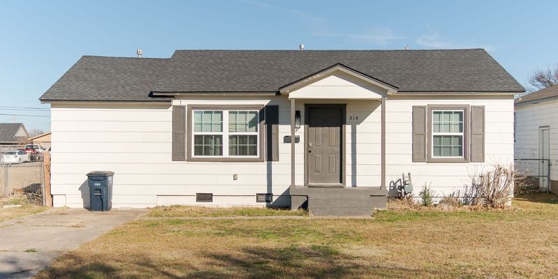 Shawnee House: 314 W 36th St