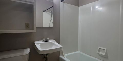 Bathroom 1.JPG