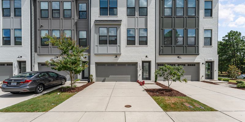 Cary House: 1106 Kiernan Grove Ln