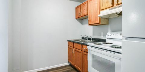 201 E Calvert D 00005-WEB.jpg