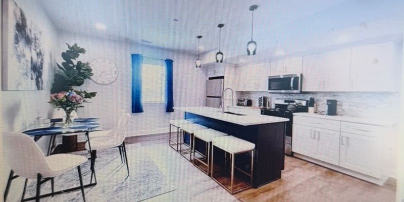 Media Apartment: 415 E Jasper St