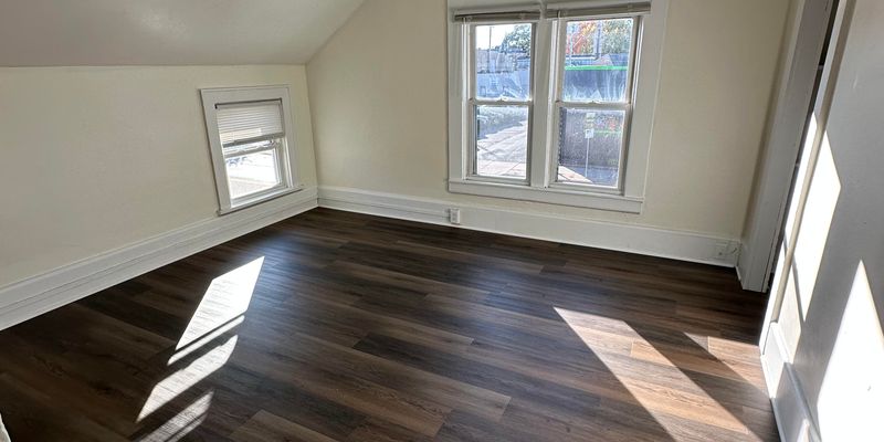 Oshkosh Apartment: 714 N Main Street