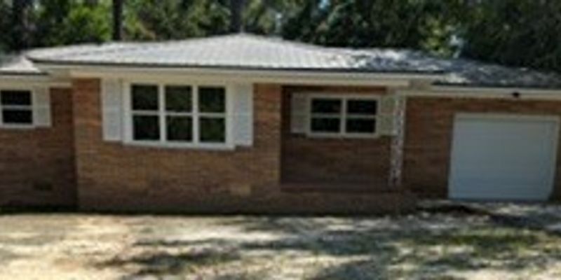 Dothan House: 1003 Sassar St