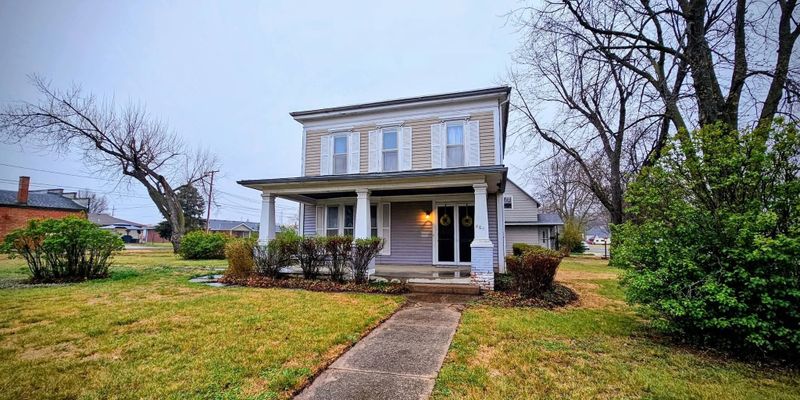 Seneca House: 114 N 3rd St