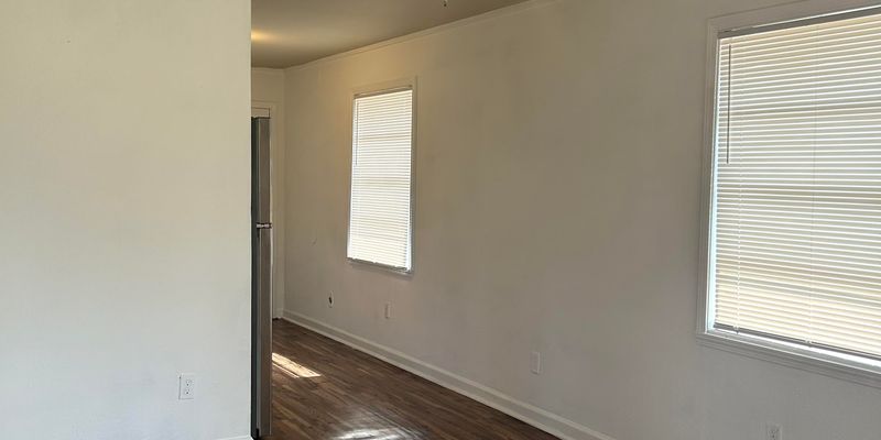 Birmingham Apartment: 2113 23rd St N