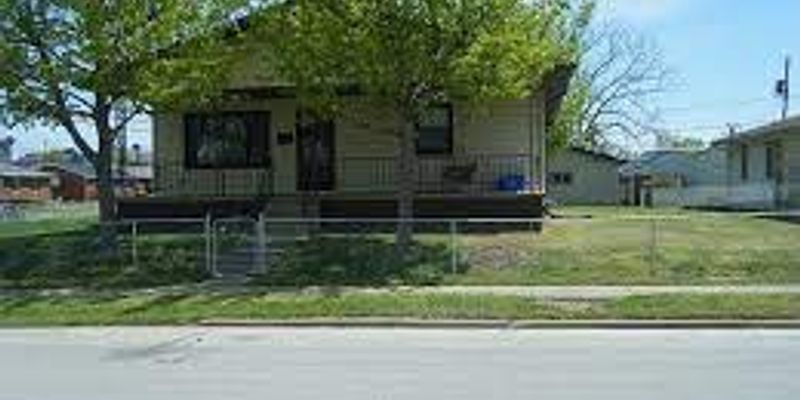 Madison House: 1136 Greenwood St