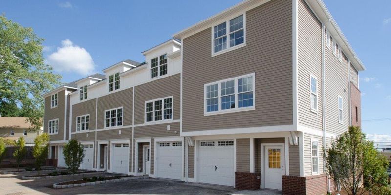 West Hartford Townhome: 777 North Main Street