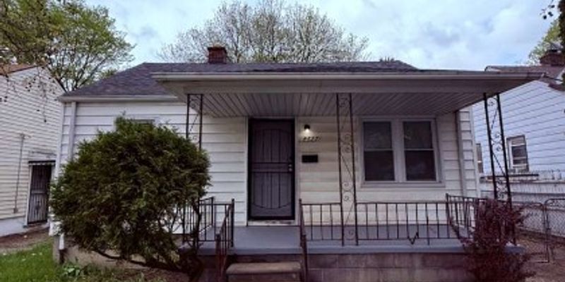 Detroit House: 8627 Stout St