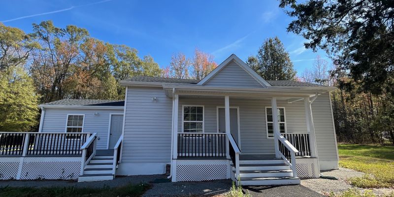 Glen Allen House: 10351 Greenwood Rd