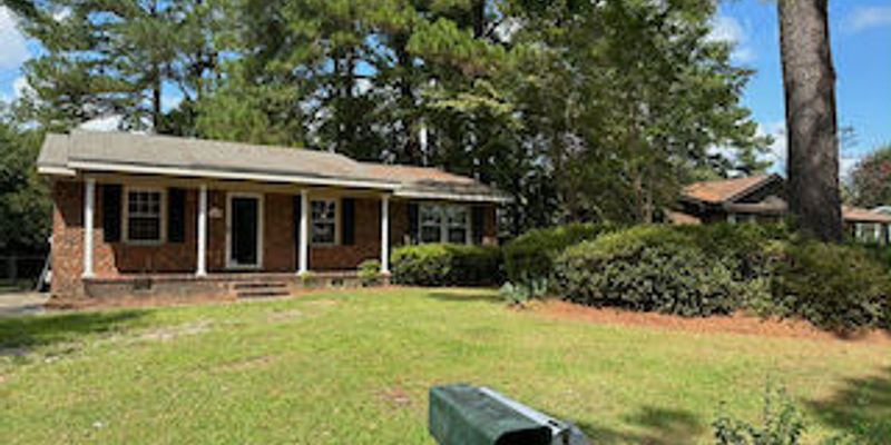 Greenville House: 212 Fairway Dr