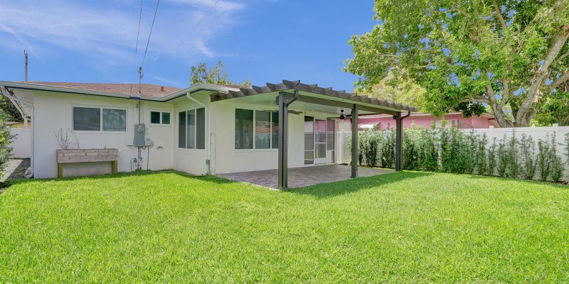 Hollywood House: 4309 Johnson St