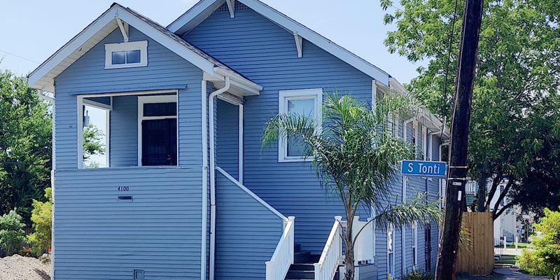 New Orleans House: 4100 S Tonti St