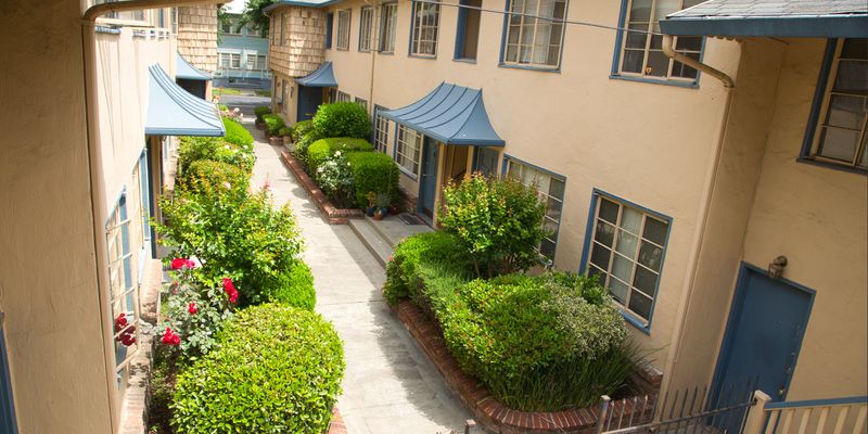 Sacramento Apartment: 2426 P Street