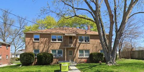 3235 48th back view.jpg