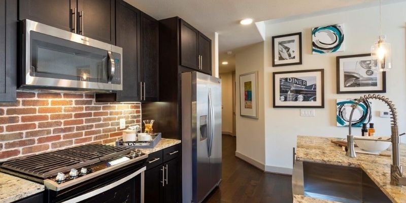 Houston Apartment: 699 Capitol St