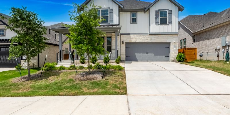 leander House: 3509 Charade Dr