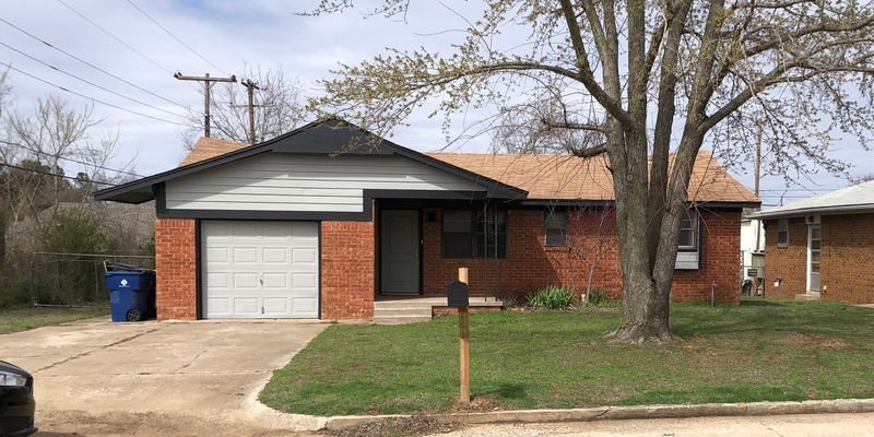 Choctaw House: 11909 Mountain View