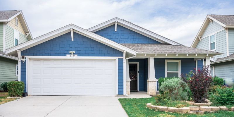 Dallas House: 18125 Justice Ln