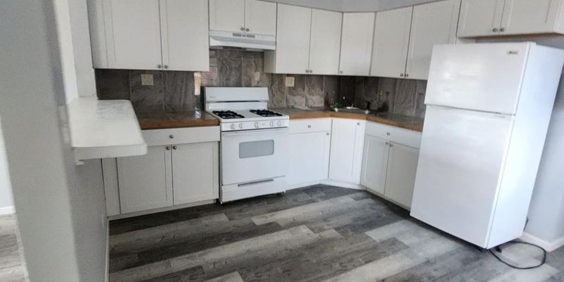 Maybrook Apartment: 301 Tower Ave