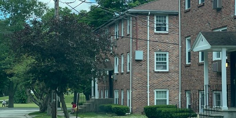 Amesbury Condo: 8 Carriage Hill Road