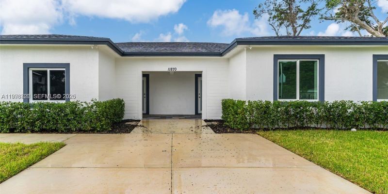 Goulds House: 11870 SW 220th Terrace