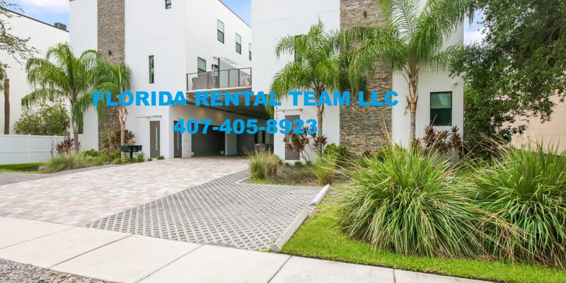 Tampa Townhome: 4910 W McElroy Ave