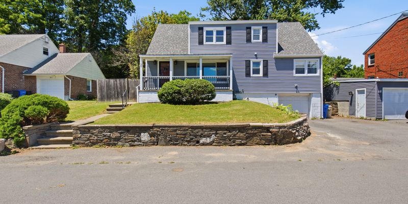 Albany Apartment: 35 Fountain Ave