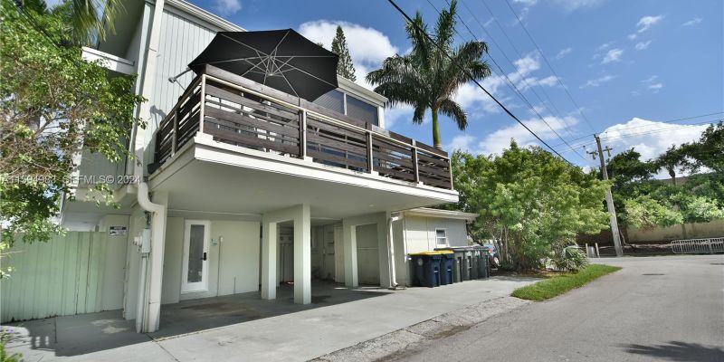 Dania Beach Multiplex: 250 SE Park St