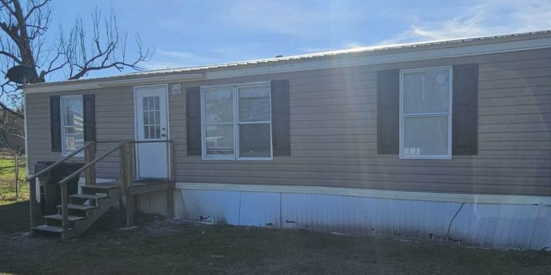 Waycross House: 604 Jackson St