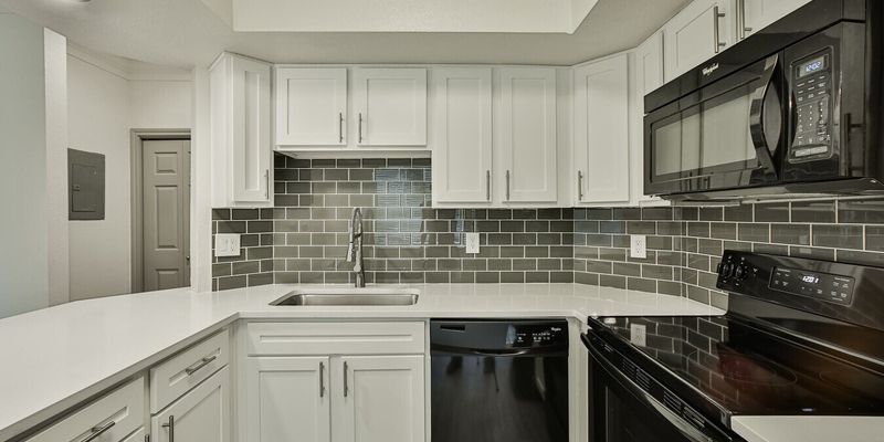 Houston Apartment: 12592 Whittington Dr