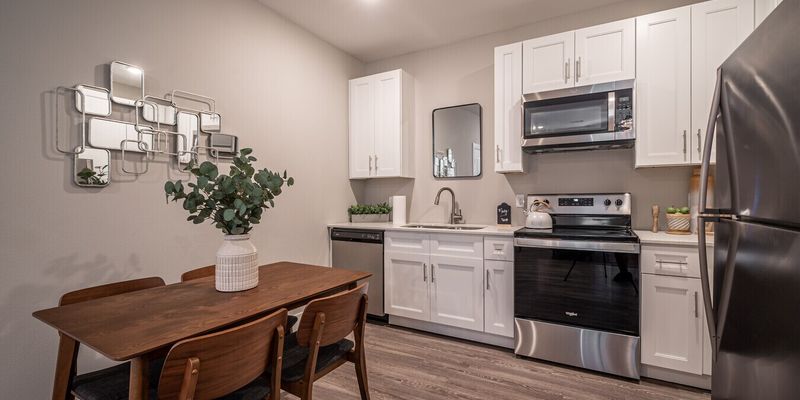 Houston Apartment: 9347 Kempwood Dr