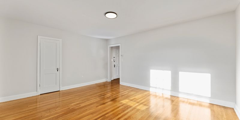 Washington Apartment: 4348 Southern Ave SE