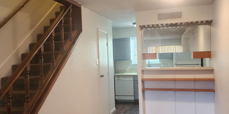 San Antonio House: 3243 Nacogdoches Rd