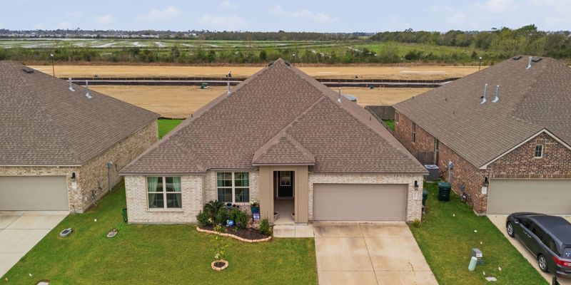 Lake Charles House: 4608 W Rdg Rd