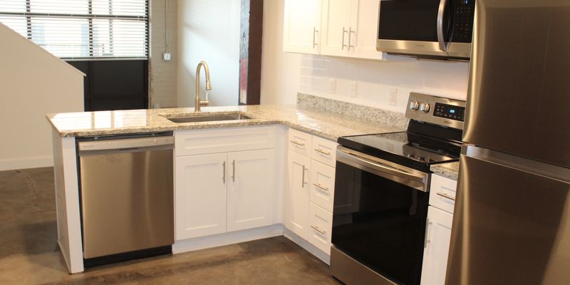 Suffolk Apartment: 408 Wellons St
