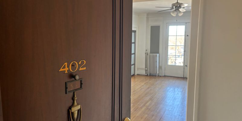 Fort Wayne Apartment: 2301 Fairfield Ave