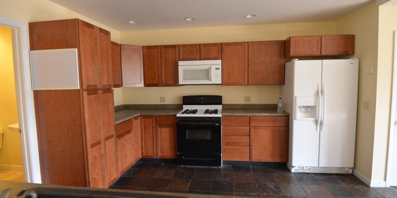Johnson Apartment: 7-18 Kali Lane 249-250 Tomlinson Lane