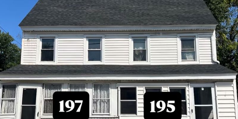 Hartly House: 195 Main St