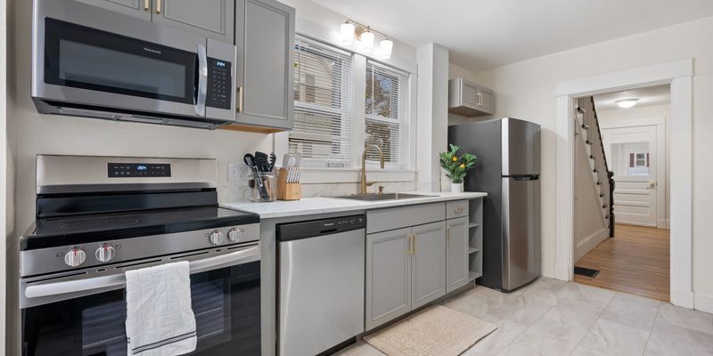 Bangor House: 34 Allen St