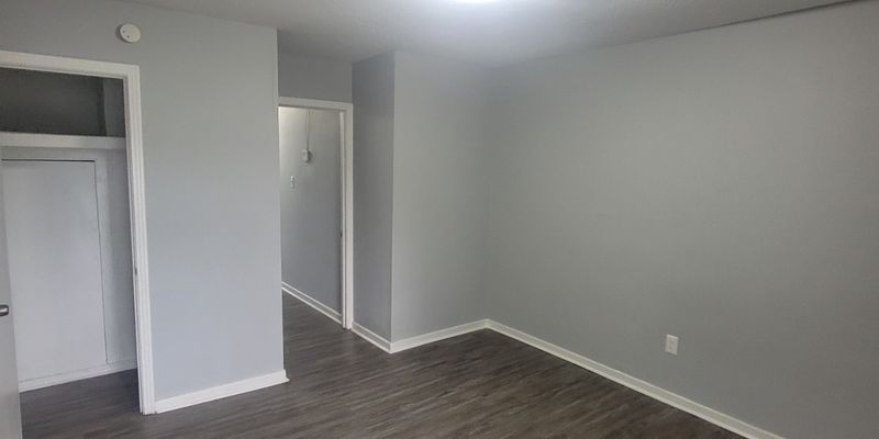 Jackson Apartment: 225 W McDowell Road
