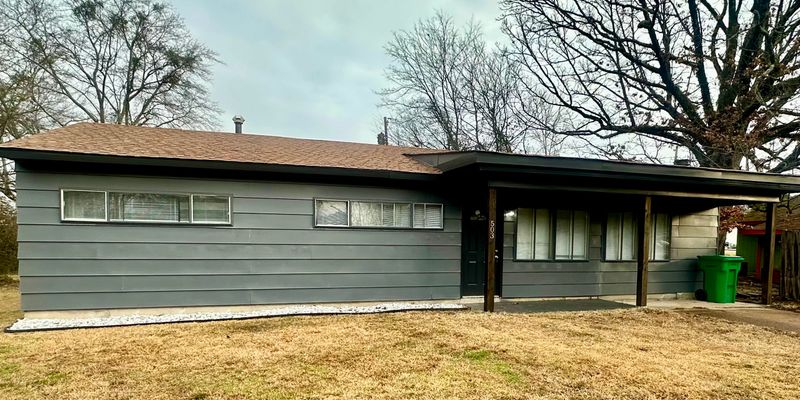 Columbus House: 503 16th Ave N