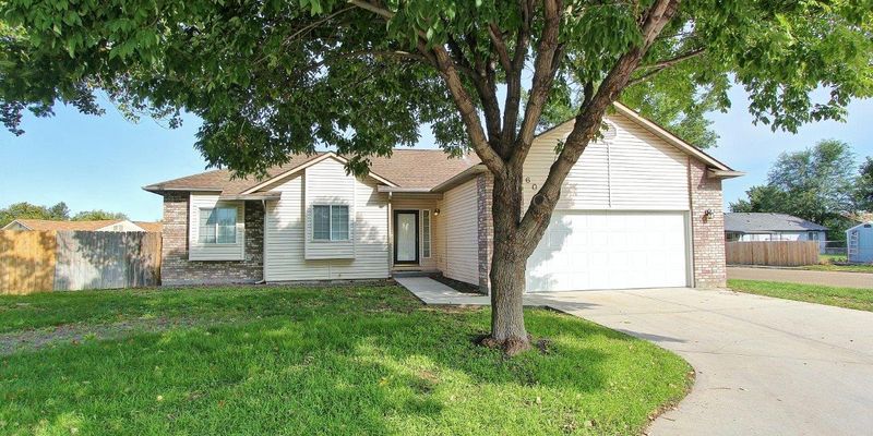 Nampa House: 604 Smith Ct