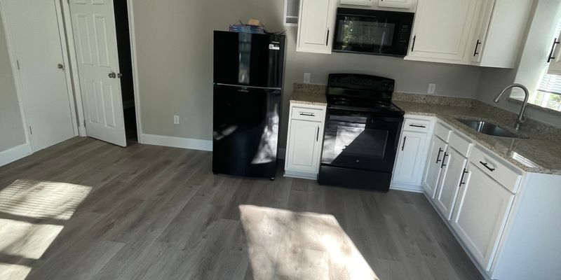 Jacksonville Apartment: 609 Comet St