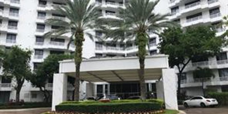 Aventura Condo: 3300 NE 192 St