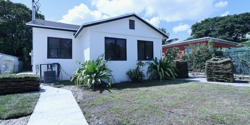Miami House: 3040 NW 13th Ave