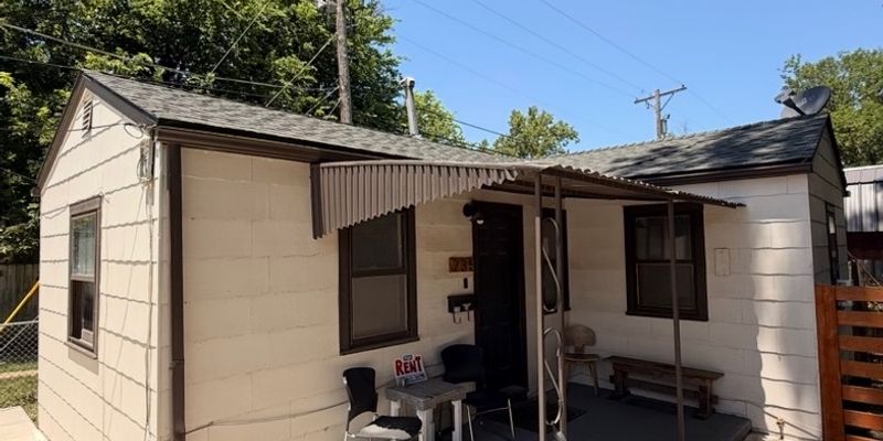 Wichita House: 235 S Vine St