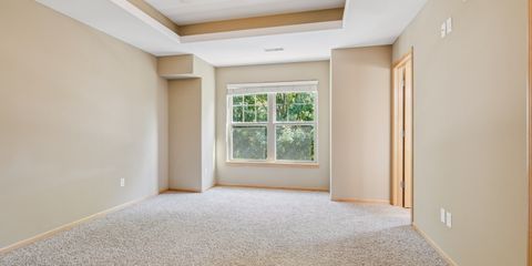 15-143 1894_N_Dubuque_Rd.jpg