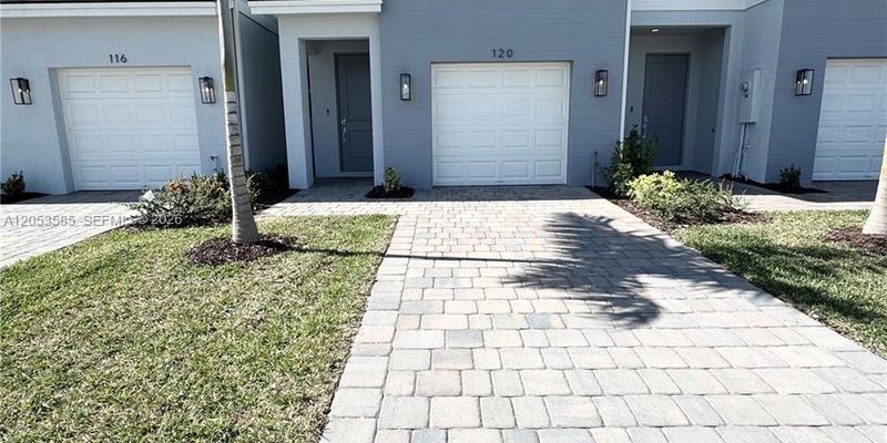 Homestead House: 120 NE 13th Ter