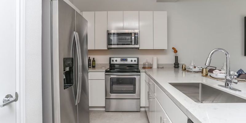 Houston Apartment: 6499 Arnot St