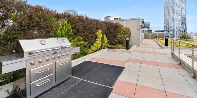 San Francisco House: 55 Page St